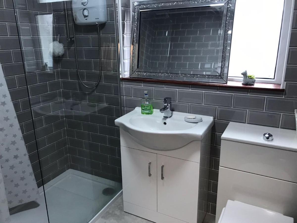 Lovely 3 Bedroom Apartment In Buncrana Exterior foto